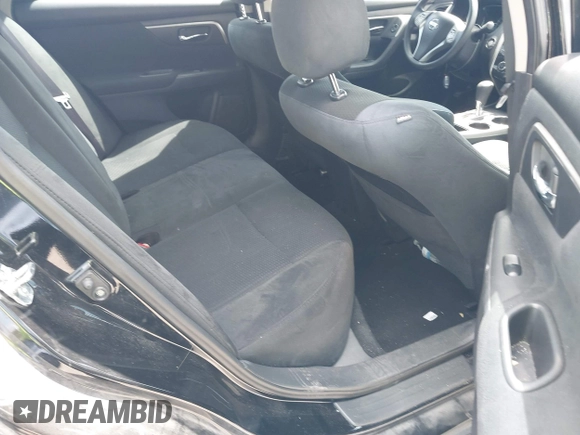 2015 Nissan Altima 2.5 SL with VIN 1N4AL3AP1FN358203, listed as a IAAI auction lot 41876809 with 130,921 mi miles. Bid and sale history available at carsss.com. Image 8.