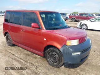 2006 Scion xB with VIN JTLKT324464076960, listed as a IAAI auction lot 41927828 with 204,809 mi miles. Bid and sale history available at carsss.com. Image 1.
