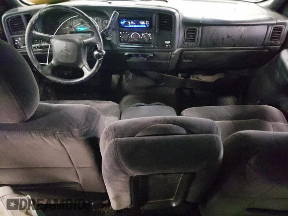 2001 Chevrolet Silverado 1500 LS with VIN 2GCEC19T711211931, listed as a Copart auction lot 54614195 with 135,812 mi miles and Salvage Title. Bid and sale history available at DreamBid. Image 8.