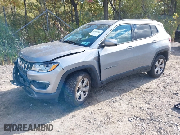 2018 Jeep Compass Latitude with VIN 3C4NJCBB1JT374446, listed as a IAAI auction lot 40536024 with 110,165 mi miles. Bid and sale history available at carsss.com. Image 17.