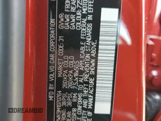 2021 Volvo V60 z VIN YV4102WK9M1070764, wystawiony jako Copart lot #46495284 z przebiegiem 30 074 mil mil oraz . Historia ofert i sprzedaży dostępna na DreamBid. Obrazek 12.