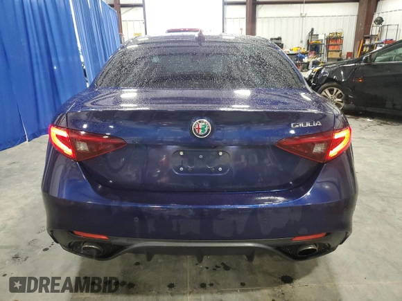 2017 Alfa Romeo Giulia Ti z VIN ZARFAECN6H7543339, wystawiony jako Copart lot #47017935 z przebiegiem 97 435 mil mil oraz Szkody całkowita. Historia ofert i sprzedaży dostępna na DreamBid. Obrazek 6.