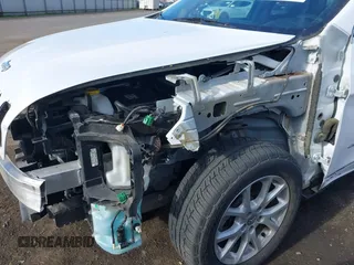 2018 Jeep Cherokee Latitude Plus with VIN 1C4PJLLB0JD584971, listed as a IAAI auction lot 41460976 with 64,100 mi miles. Bid and sale history available at carsss.com. Image 18.