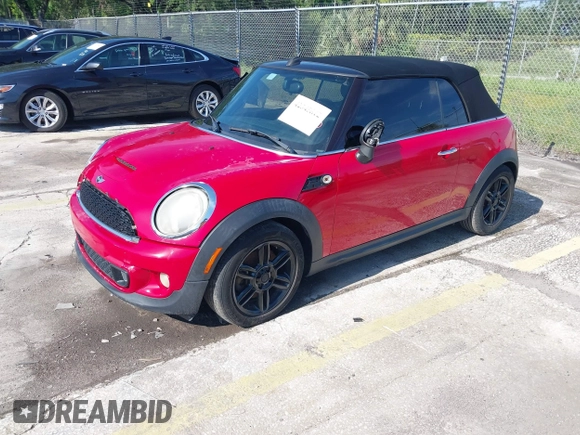 2014 MINI Convertible S с VIN WMWZP3C50ET298497, выставлен на аукционе IAAI как лот 42345812 с пробегом 119 921 миль миль и . История ставок и продаж доступна на DreamBid. Изображение 17.