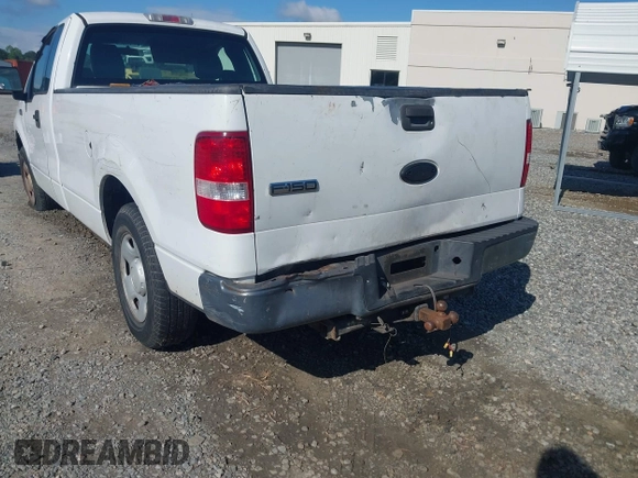 2006 Ford F-150 XL z VIN 1FTRF12226KC11966, wystawiony jako IAAI lot #42252210 z przebiegiem 238 265 mil mil oraz . Historia ofert i sprzedaży dostępna na DreamBid. Obrazek 6.