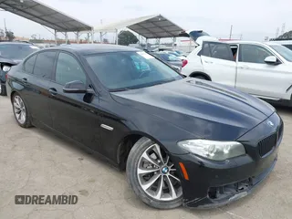 2015 BMW 5 Series 528i z VIN WBA5A5C53FD514379, wystawiony jako IAAI lot #42367945 z przebiegiem 123 409 mil mil oraz . Historia ofert i sprzedaży dostępna na DreamBid. Obrazek 1.