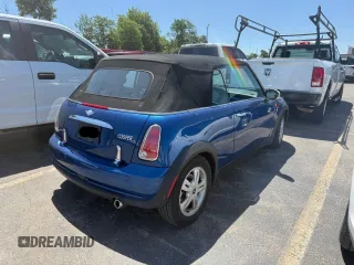2007 MINI Convertible z VIN WMWRF33577TG17466, wystawiony jako Copart lot #58196905 z przebiegiem 60 644 mil mil oraz Tytuł czysty. Historia ofert i sprzedaży dostępna na DreamBid. Obrazek 4.
