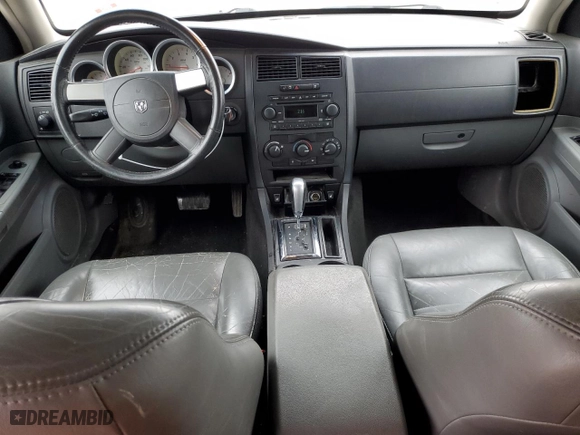2005 Dodge Magnum SE with VIN 2D4FV48V15H130104, listed as a Copart auction lot 44887895 with 201,848 mi miles and Salvage Title. Bid and sale history available at carsss.com. Image 8.