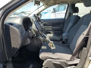 2011 Jeep Compass with VIN 1J4NT1FB6BD213942, listed as a Copart auction lot 73628384 with 133,652 mi miles and Non Repairable. Bid and sale history available at carsss.com. Image 7.