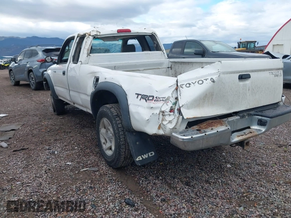 2003 Toyota Tacoma with VIN 5TEWN72N83Z297746, listed as a IAAI auction lot 40929205 with 179,632 mi miles. Bid and sale history available at carsss.com. Image 6.