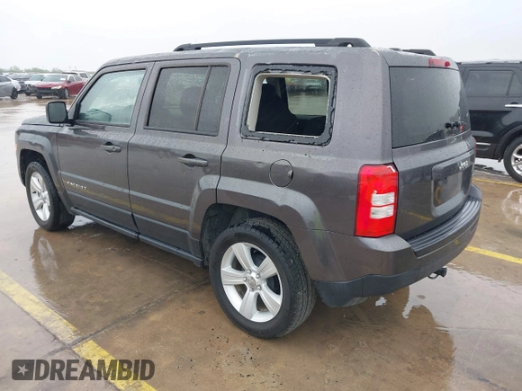 2016 Jeep Patriot Latitude with VIN 1C4NJPFB7GD682060, listed as a IAAI auction lot 41898444 with 67,717 mi miles and . Bid and sale history available at DreamBid. Image 3.