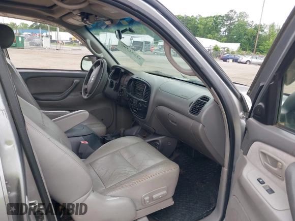 2003 Toyota Sequoia SR5 with VIN 5TDBT44A93S170594, listed as a IAAI auction lot 42251396 with 218,620 mi miles and . Bid and sale history available at DreamBid. Image 5.