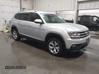 2019 Volkswagen Atlas SE z VIN 1V2UR2CA3KC571571, wystawiony jako IAAI lot #41895706 z przebiegiem 269 728 mil mil oraz . Historia ofert i sprzedaży dostępna na DreamBid. Obrazek 1.