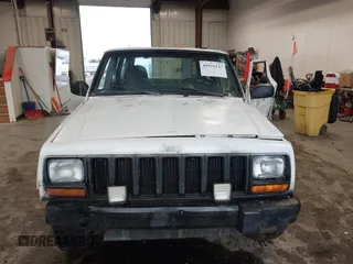1997 Jeep Cherokee SE with VIN 1J4FJ28S1VL528218, listed as a IAAI auction lot 41931137 with 210,196 mi miles. Bid and sale history available at carsss.com. Image 11.