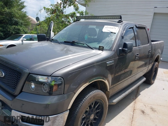 2004 Ford F-150 XLT with VIN 1FTRW14W54KC03745, listed as a IAAI auction lot 42726871 with 267,390 mi miles and . Bid and sale history available at DreamBid. Image 2.