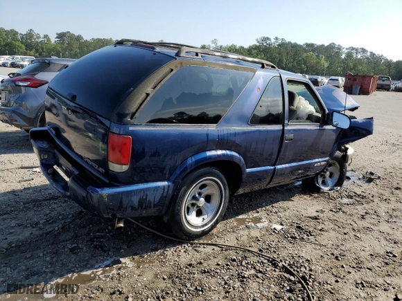 1999 Chevrolet Blazer LS with VIN 1GNCS18W1XK196946, listed as a Copart auction lot 52363064 with 0 mi miles and Non Repairable. Bid and sale history available at carsss.com. Image 3.