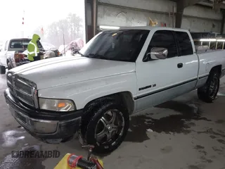 1997 Dodge 1500 with VIN 3B7HC13Y2VG830399, listed as a IAAI auction lot 41450377 with 194,665 mi miles and . Bid and sale history available at DreamBid. Image 2.