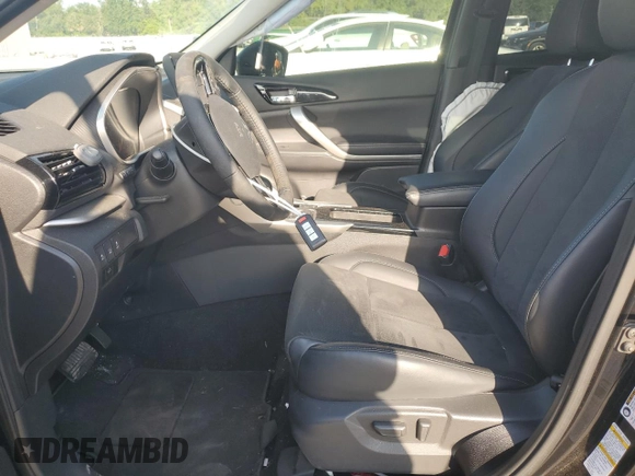 2024 Mitsubishi Eclipse Cross SE with VIN JA4ATWAA7RZ032601, listed as a Copart auction lot 53124085 with 6,467 mi miles and Salvage title. Bid and sale history available at DreamBid. Image 7.