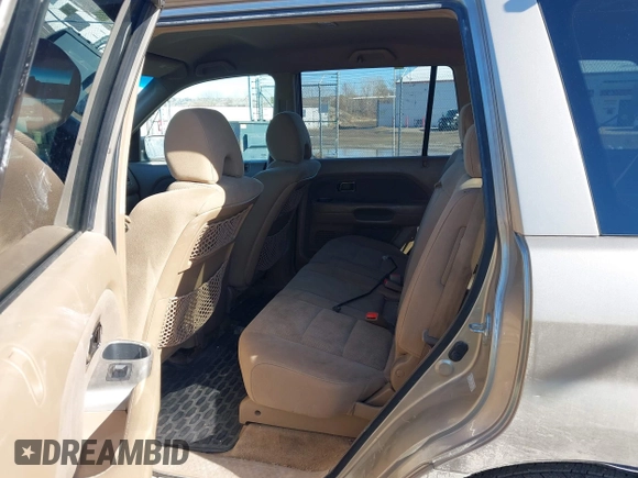 2007 Honda Pilot EX with VIN 2HKYF184X7H534943, listed as a IAAI auction lot 41818741 with 220,151 mi miles. Bid and sale history available at carsss.com. Image 8.