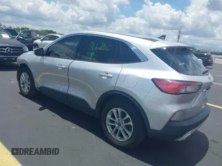 2020 Ford Escape SE with VIN 1FMCU0G6XLUC16023, listed as a IAAI auction lot 42566777 with 37,285 mi miles and . Bid and sale history available at DreamBid. Image 3.