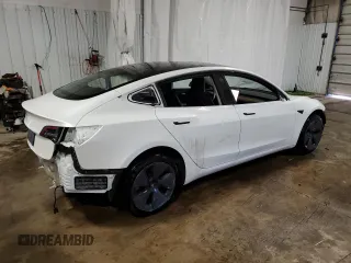 2023 Tesla Model 3 z VIN 5YJ3E1EA4PF475734, wystawiony jako Copart lot #46301445 z przebiegiem 20 643 mil mil oraz Szkoda całkowita • Salvage title. Historia ofert i sprzedaży dostępna na DreamBid. Obrazek 3.