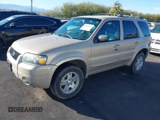 2007 Ford Escape Limited with VIN 1FMCU94137KA98413, listed as a IAAI auction lot 41482242 with 126,852 mi miles. Bid and sale history available at carsss.com. Image 2.