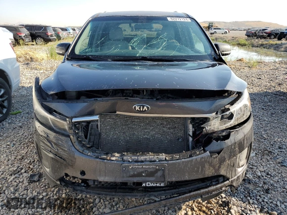 2016 Kia Sedona LX with VIN KNDMB5C12G6088697, listed as a Copart auction lot 62272124 with 179,372 mi miles and Salvage Title. Bid and sale history available at DreamBid. Image 5.
