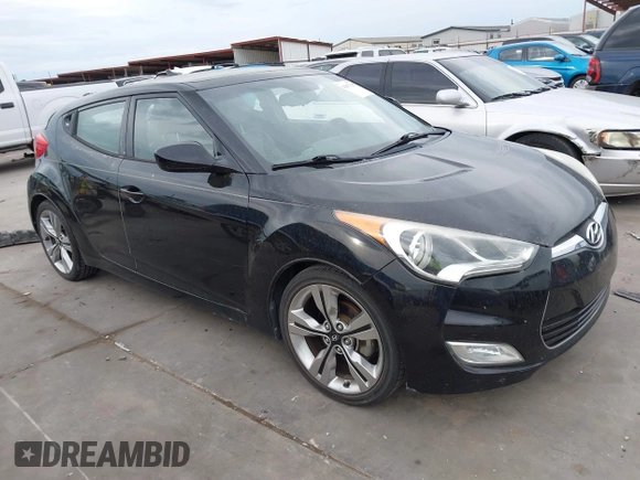 2013 Hyundai Veloster w/Black Int z VIN KMHTC6AD7DU152800, wystawiony jako IAAI lot #42477655 z przebiegiem 93 169 mil mil oraz . Historia ofert i sprzedaży dostępna na DreamBid. Obrazek 1.