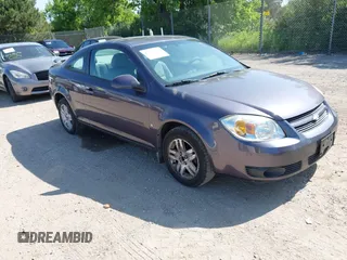 2006 Chevrolet Cobalt LT z VIN 1G1AL15F967785187, wystawiony jako IAAI lot #42513274 z przebiegiem 122 385 mil mil oraz . Historia ofert i sprzedaży dostępna na DreamBid. Obrazek 1.