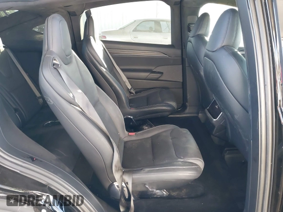 2022 Tesla Model X Plaid z VIN 7SAXCBE60NF351288, wystawiony jako IAAI lot #40847518 z przebiegiem 28 149 mil mil oraz . Historia ofert i sprzedaży dostępna na DreamBid. Obrazek 8.
