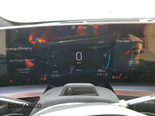 2024 Cadillac LYRIQ Luxury z VIN 1GYKPSRK6RZ121087, wystawiony jako Copart lot #83309844 z przebiegiem 3038 mil mil oraz Szkody całkowita. Historia ofert i sprzedaży dostępna na DreamBid. Obrazek 9.