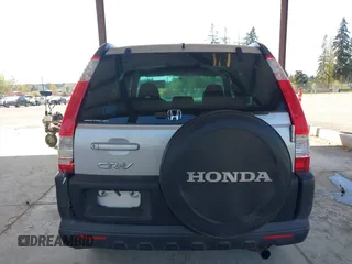 2005 Honda CR-V EX with VIN SHSRD788X5U323021, listed as a IAAI auction lot 42034641 with 154,206 mi miles. Bid and sale history available at carsss.com. Image 16.