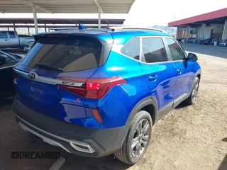 2021 Kia Seltos S with VIN KNDEU2AA3M7204172, listed as a IAAI auction lot 41977404 with 75,982 mi miles and . Bid and sale history available at DreamBid. Image 4.