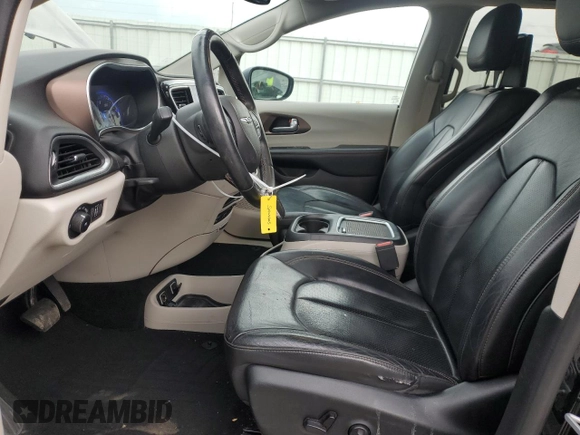 2017 Chrysler Pacifica Touring L Plus with VIN 2C4RC1EG3HR635595, listed as a Copart auction lot 51811995 with 89,405 mi miles and Salvage Title. Bid and sale history available at DreamBid. Image 7.
