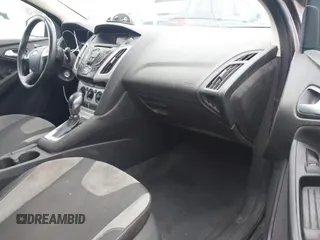 2014 Ford Focus SE with VIN 1FADP3F24EL416510, listed as a IAAI auction lot 41911464 with 186,153 mi miles. Bid and sale history available at carsss.com. Image 5.
