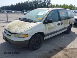 1996 Dodge Caravan SE with VIN 1B4GP44R8TB191926, listed as a IAAI auction lot 42028373 with 175,895 mi miles. Bid and sale history available at carsss.com. Image 2.