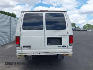 2013 Ford Econoline Passenger XL z VIN 1FBSS3BL0DDA07125, wystawiony jako IAAI lot #42791757 z przebiegiem 204 148 mil mil oraz . Historia ofert i sprzedaży dostępna na DreamBid. Obrazek 16.