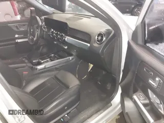 2020 Mercedes-Benz GLB 250 z VIN W1N4M4HB8LW049749, wystawiony jako IAAI lot #42284730 z przebiegiem Nie podano mil oraz . Historia ofert i sprzedaży dostępna na DreamBid. Obrazek 5.