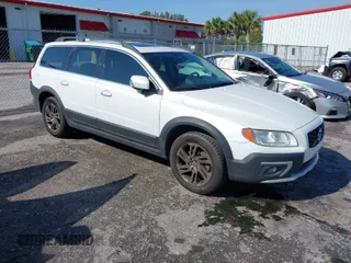2014 Volvo XC70 3.2L with VIN YV4952BZ5E1186231, listed as a IAAI auction lot 41875901 with 109,875 mi miles and . Bid and sale history available at DreamBid. Image 1.