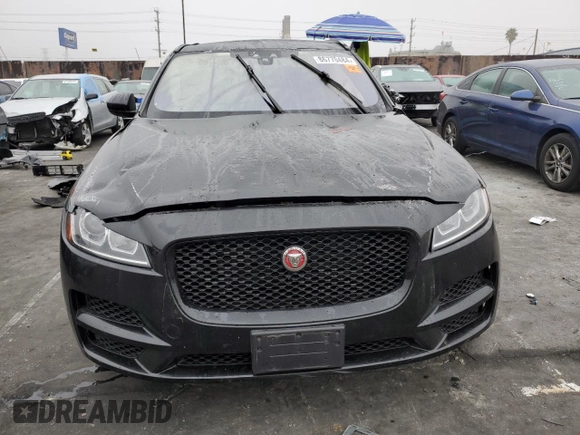 2018 Jaguar F-PACE 30t Premium with VIN SADCJ2GX9JA296399, listed as a Copart auction lot 86770484 with 0 mi miles and Salvage Title. Bid and sale history available at carsss.com. Image 5.
