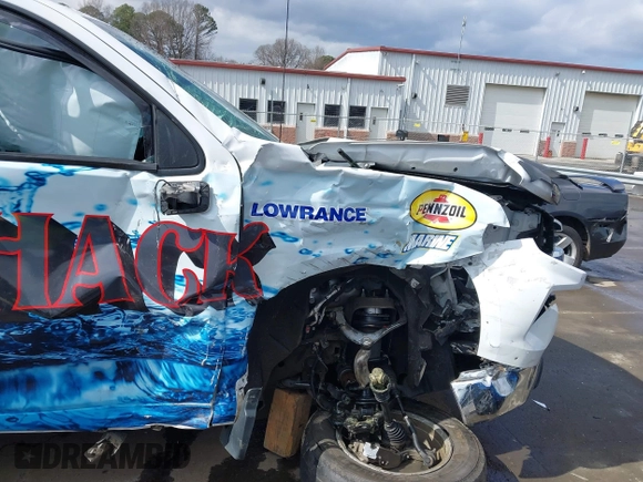 2022 Chevrolet Silverado 1500 LT with VIN 1GCUDDED1NZ524429, listed as a IAAI auction lot 41624306 with Not Provided miles and . Bid and sale history available at DreamBid. Image 6.