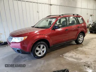 2011 Subaru Forester X z VIN JF2SHBBC5BH706553, wystawiony jako Copart lot #57493265 z przebiegiem 138 454 mil mil oraz Tytuł czysty. Historia ofert i sprzedaży dostępna na DreamBid. Obrazek 1.