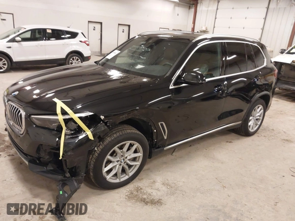 2023 BMW X5 xDrive40i with VIN 5UXCR6C08P9R88991, listed as a IAAI auction lot 41965881 with 33,136 mi miles. Bid and sale history available at carsss.com. Image 17.
