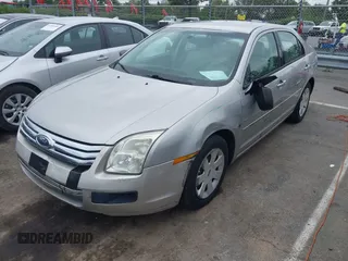 2008 Ford Fusion S with VIN 3FAHP06ZX8R123780, listed as a IAAI auction lot 40365258 with 100,661 mi miles. Bid and sale history available at carsss.com. Image 2.
