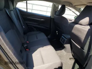 2025 Toyota Camry LE z VIN 4T1DAACK9SU117570, wystawiony jako Copart lot #54975145 z przebiegiem 2385 mil mil oraz Szkoda całkowita • Salvage title. Historia ofert i sprzedaży dostępna na DreamBid. Obrazek 10.