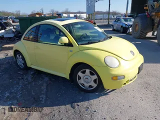 2000 Volkswagen Beetle GLS с VIN 3VWCD21C2YM498598, выставлен на аукционе IAAI как лот 41961960 с пробегом 193 228 миль миль и . История ставок и продаж доступна на DreamBid. Изображение 1.