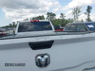 2022 Ram 2500 Tradesman with VIN 3C6UR5HJ3NG202553, listed as a IAAI auction lot 41845647 with 136,738 mi miles and . Bid and sale history available at DreamBid. Image 17.