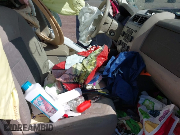 2008 Ford Escape XLT с VIN 1FMCU93128KC67811, выставлен на аукционе IAAI как лот 41994420 с пробегом 128 289 миль миль и . История ставок и продаж доступна на DreamBid. Изображение 5.