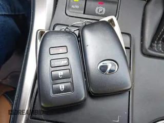2019 Lexus NX 300 z VIN JTJBARBZ5K2216789, wystawiony jako IAAI lot #42187899 z przebiegiem 69 026 mil mil oraz . Historia ofert i sprzedaży dostępna na DreamBid. Obrazek 11.