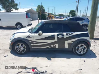 2015 MINI Convertible with VIN WMWZN3C53FT861968, listed as a IAAI auction lot 42717485 with 79,840 mi miles and . Bid and sale history available at DreamBid. Image 14.